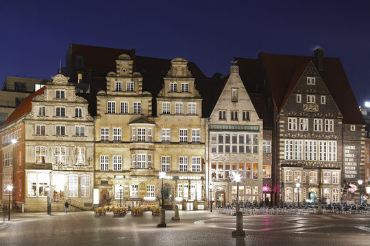 Bremer Marktplatz bei Nacht
