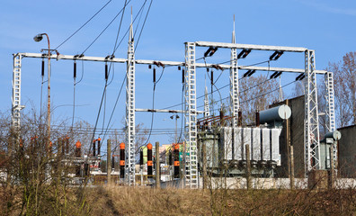 Transformer high voltage distribution stations