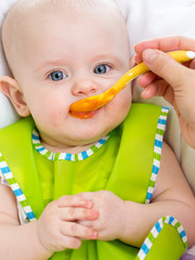 baby feeding up © Oksana Kuzmina