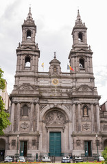 Fototapeta na wymiar Na zewnątrz Chuch Eglise w Brukseli, Belgia