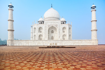 Fototapeta na wymiar Taj Mahal in India, front view