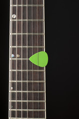 M&aacute;stil guitarra siete cuerdas. Seven string guitar. P&uacute;a. Pick