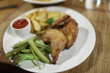 Fried chicken with vegetables