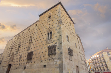 Fototapeta na wymiar facade of the famous home of the shells of Salamanca, Spain