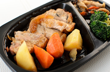 Grilled pork steak bento