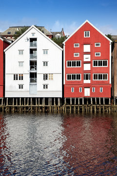 Speicherhäuser in Trondheim am Nidelv