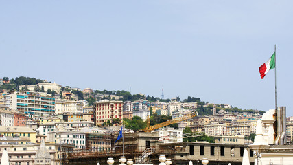 Pabor&aacute;mica de G&eacute;nova con bandera de Italia