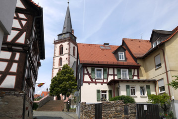 Obraz premium Treppe zur Kirche in Oberursel