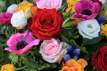 Obraz na płótnie Canvas Bright colored bridal flowers