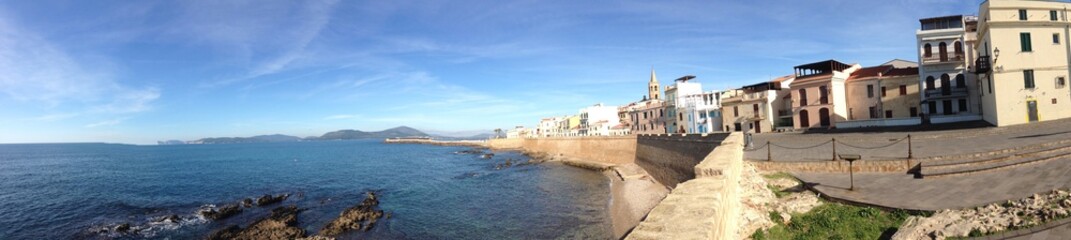 Obraz premium alghero waterfront, sardinia, italy