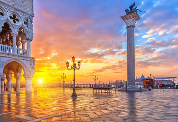 Fototapeta premium Wschód słońca w Wenecji
