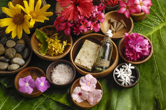 spa supplies with  frangipani, image of tropical spa.