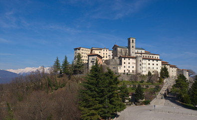 Fototapeta na wymiar Sanktuarium Castel Monte w Cividale del Friuli