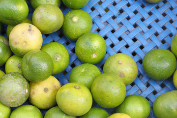 lemon at market