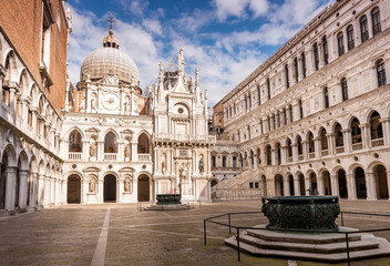 Fototapeta na wymiar Basilica di San Marco, Venise