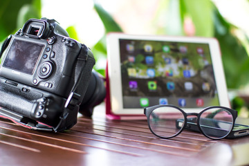 camera eyeglass tablet