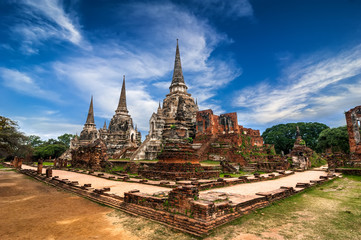 Ancient ruins of Wat Phra Sri Sanphet. Ayutthaya, Thailand - obrazy, fototapety, plakaty