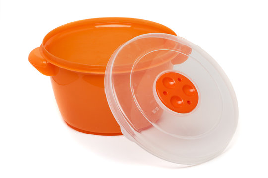  orange plastic container with microwave cover 
