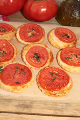 feuilleté à la tomate, 