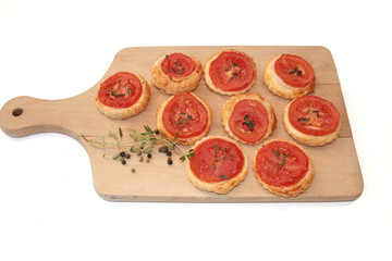 feuilleté à la tomate, 