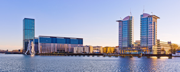 Modern buildings near Spree river in Berlin, Germany © CCat82