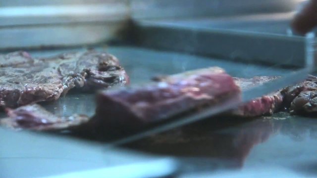 Carne arrostita sulla piastra