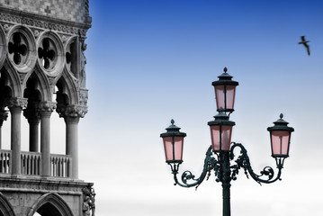Fototapeta na wymiar Lantern on St. Mark's Square in Venice