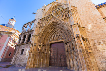 Fototapeta na wymiar Valencia Cathedral Apostoles door Tribunal de las Aguas