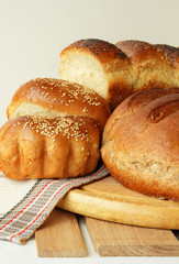 Freshly baked bread a few species, buns.