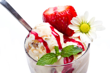 Vanilla ice cream with fresh strawberry in cup  