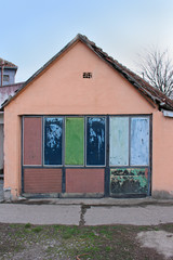 Obraz na płótnie Canvas Stare grunge dom