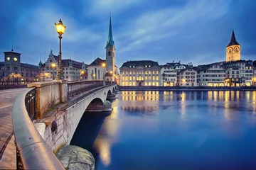 Papier Peint photo Ville sur leau paysage urbain de nuit Zurich, Suisse