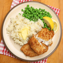 Breaded Fish with Mash & Peas
