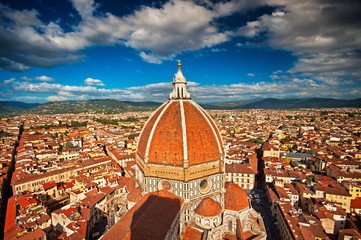 Fototapeta na wymiar Wonderful sky colors in Piazza del Duomo - Firenze.