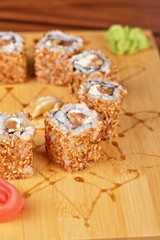 sesame sushi rolls