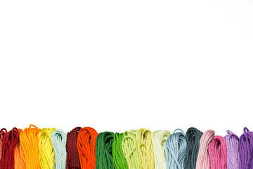 Multicolor sewing threads border - 63090068