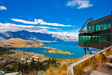 Fotobehang Nieuw-Zeeland Stadsgezicht van Queenstown met Lake Wakatipu van bovenaf, Nieuw-Zeeland