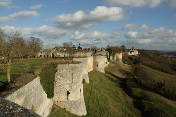 Fototapeta na wymiar Chateau de Coucy-le-chateau