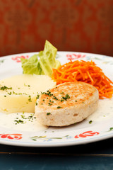 chicken cutlet with mashed potatoes