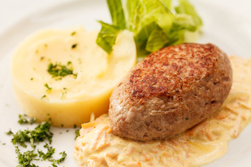 cutlet with mashed potatoes