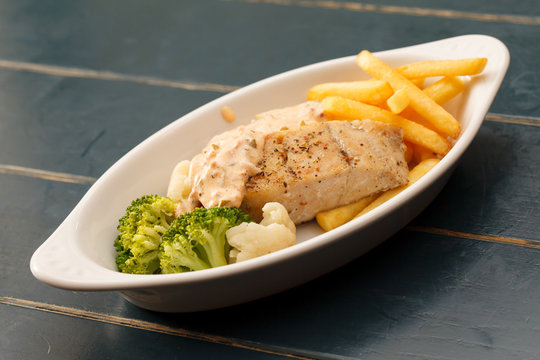 chicken breast with french fries