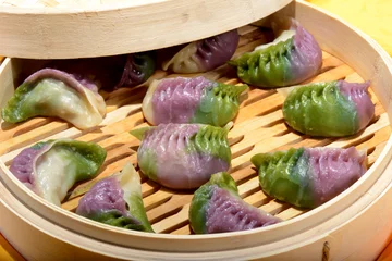Fotobehang Chinese Food: Colorful steamed dumplings © bbbar