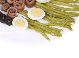 Salad with anchovies and asparagus.