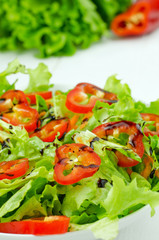Salad with lettuce and red pepper