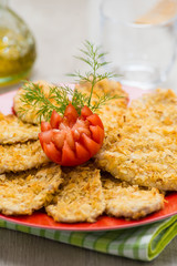 Fettine di pollo con panatura croccante di patatine fritte