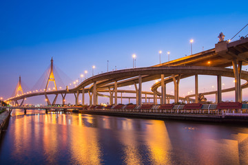 Fototapeta na wymiar Bhumibol Bridge in Bangkok