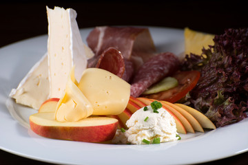 obst käse wurst platte brunch