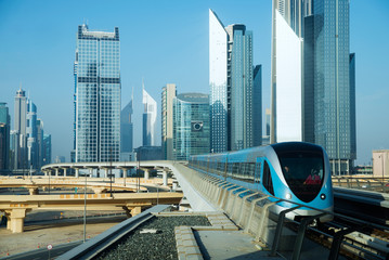 Dubai Metro © badahos