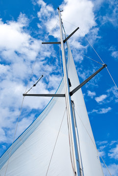 sail yacht mast