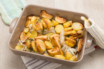 Teglia di seppie ripiene con patate e mele al forno